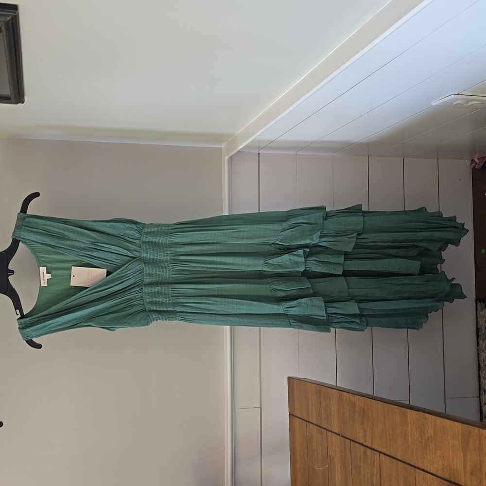 Eesome green dress